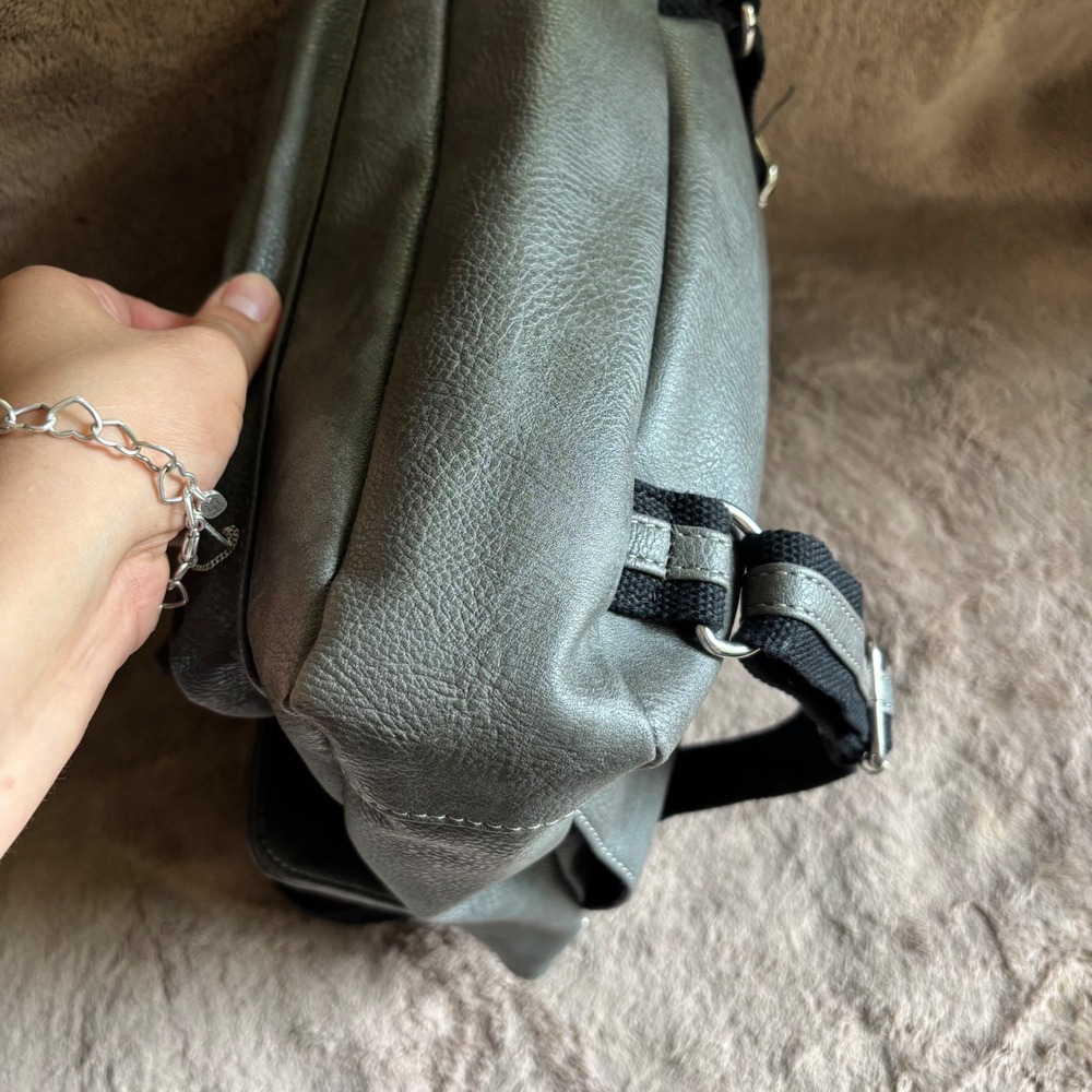 Beautiful Disaster Grey Studded Convertible Backpack Crossbody Bag Skull Punk - Picture 12 of 16